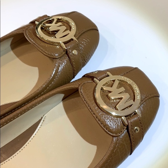 Michael Kors 💃 - Picture 5 of 8